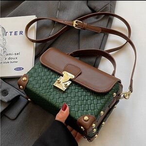 Brand new woman’s hangbag, vintage style crossbody shoulder purse with lock